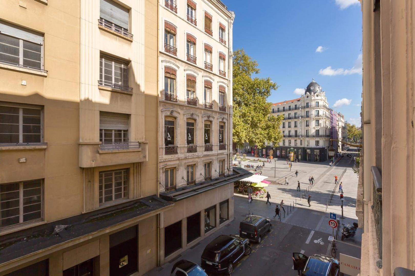 Hallmark - Location T2 - Lyon 2 외부 사진